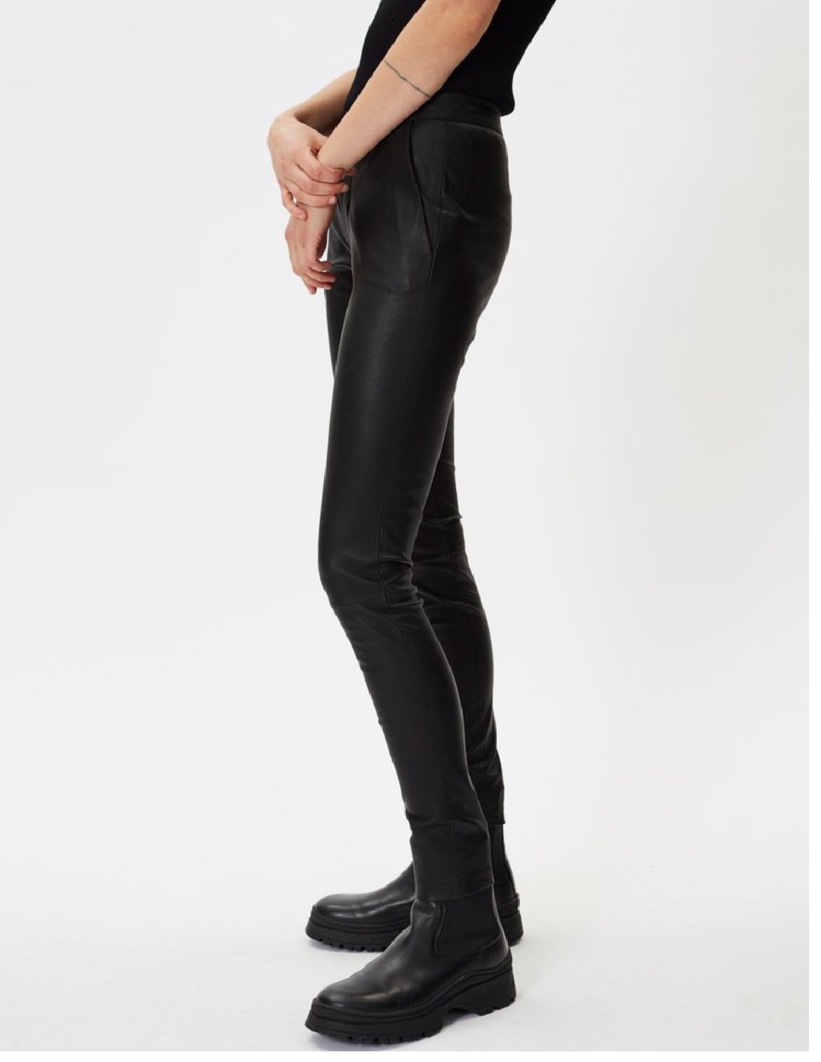 KOTTY Skinny Fit Women Black Faux Leather Trousers